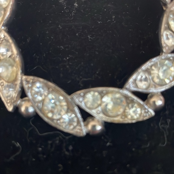 Vintage Elegant Silver Crystal Brooch - Picture 2 of 5